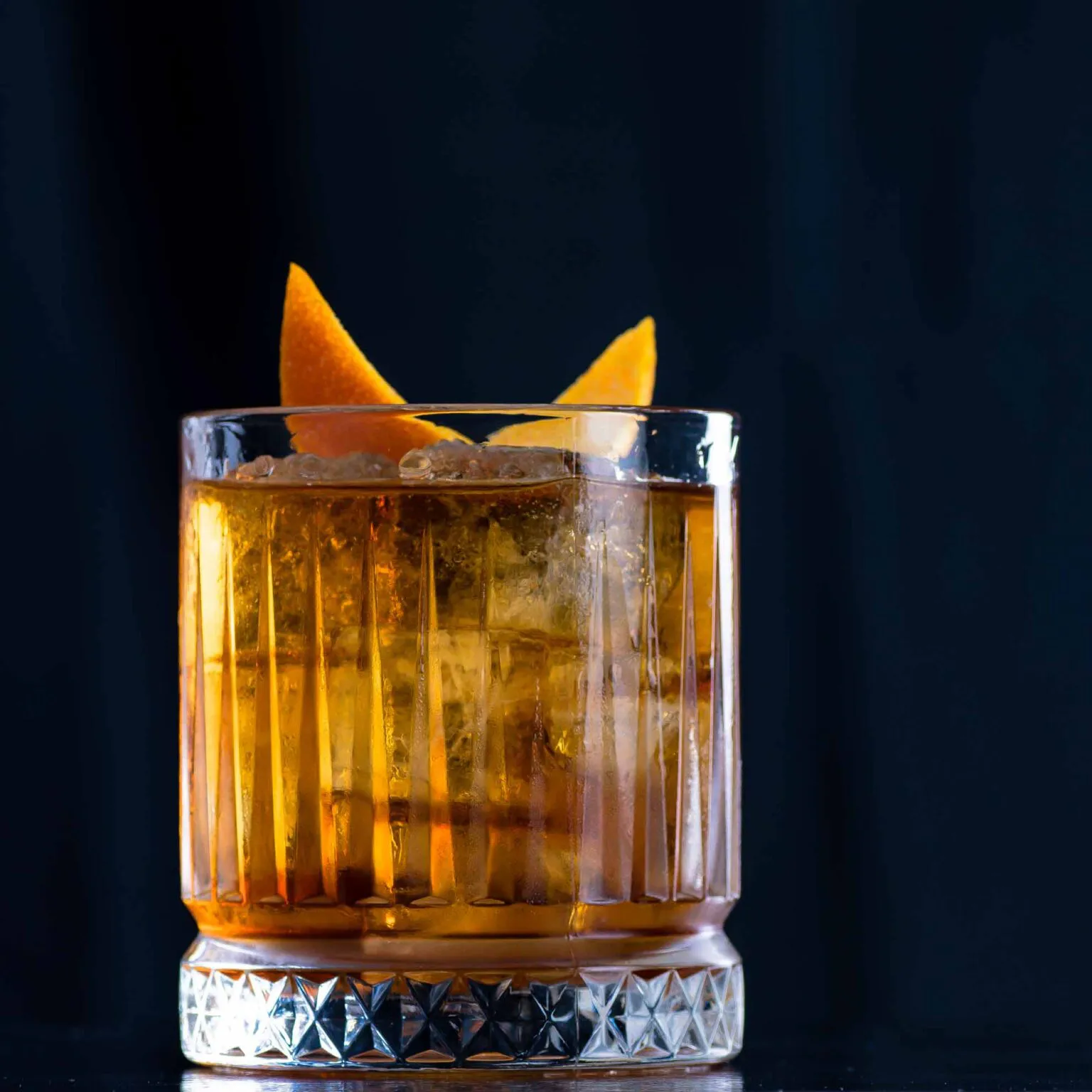 Kokteilis OLD FASHIONED