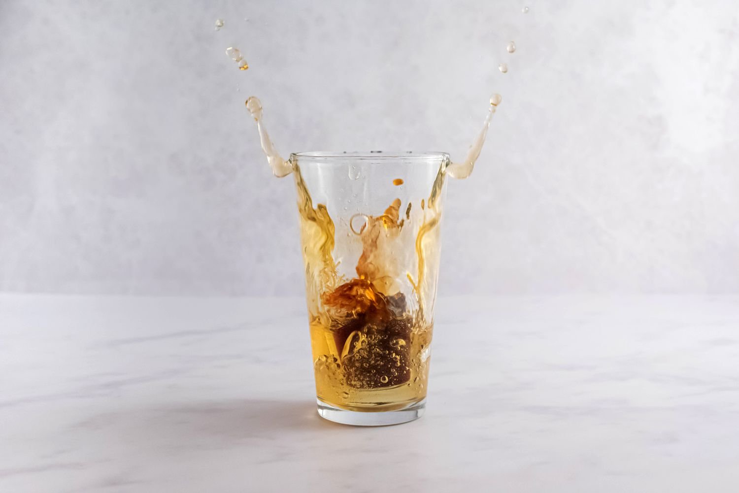 Kokteilis JAGER BOMB