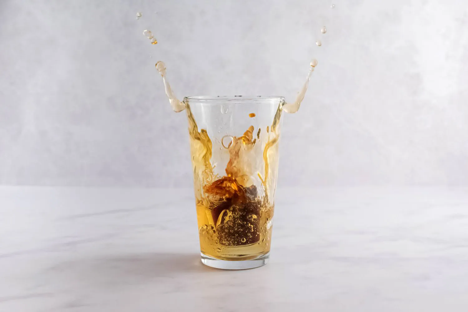 Kokteilis JAGER BOMB