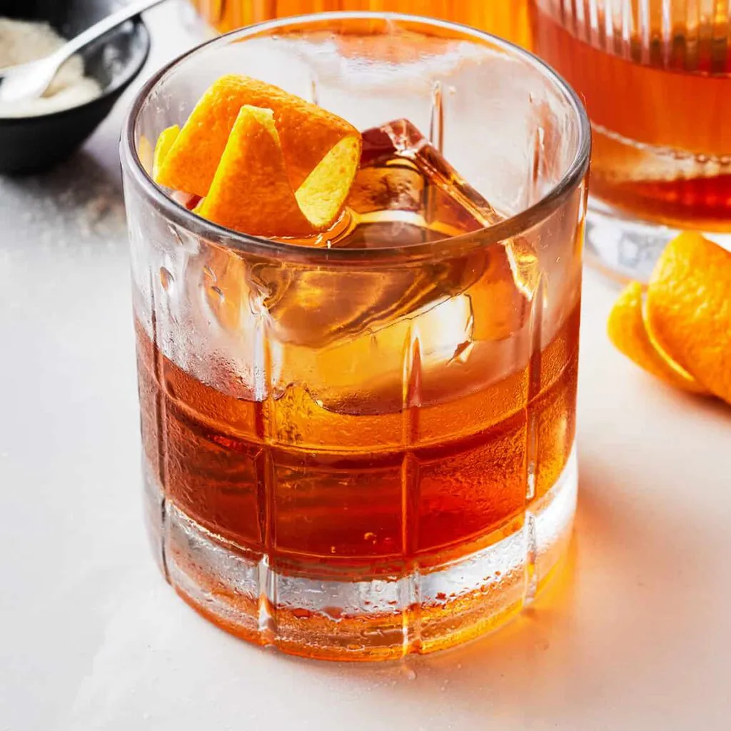 Kokteilis OLD FASHIONED