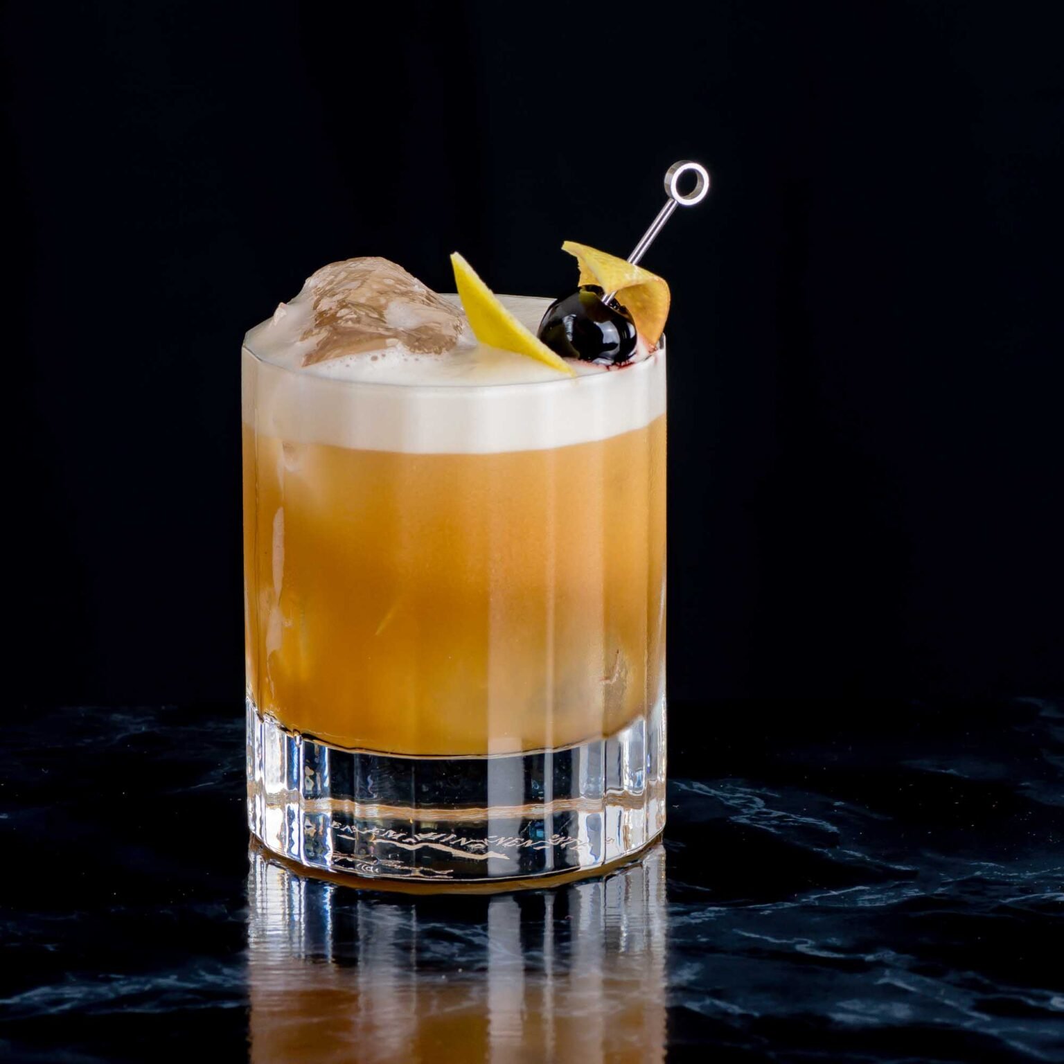 Kokteilis amaretto sour