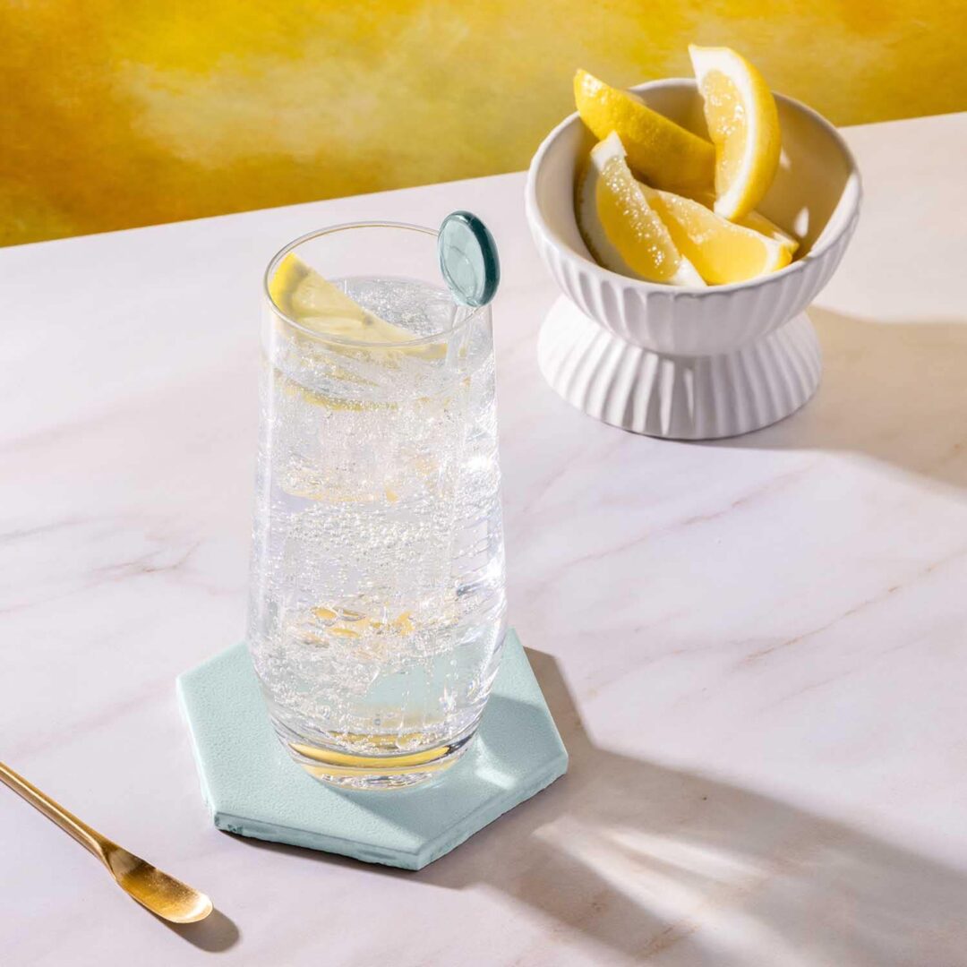 Kokteilis NEALKOHOLINIS ŠEIVAMEDŽIŲ GIN TONIC